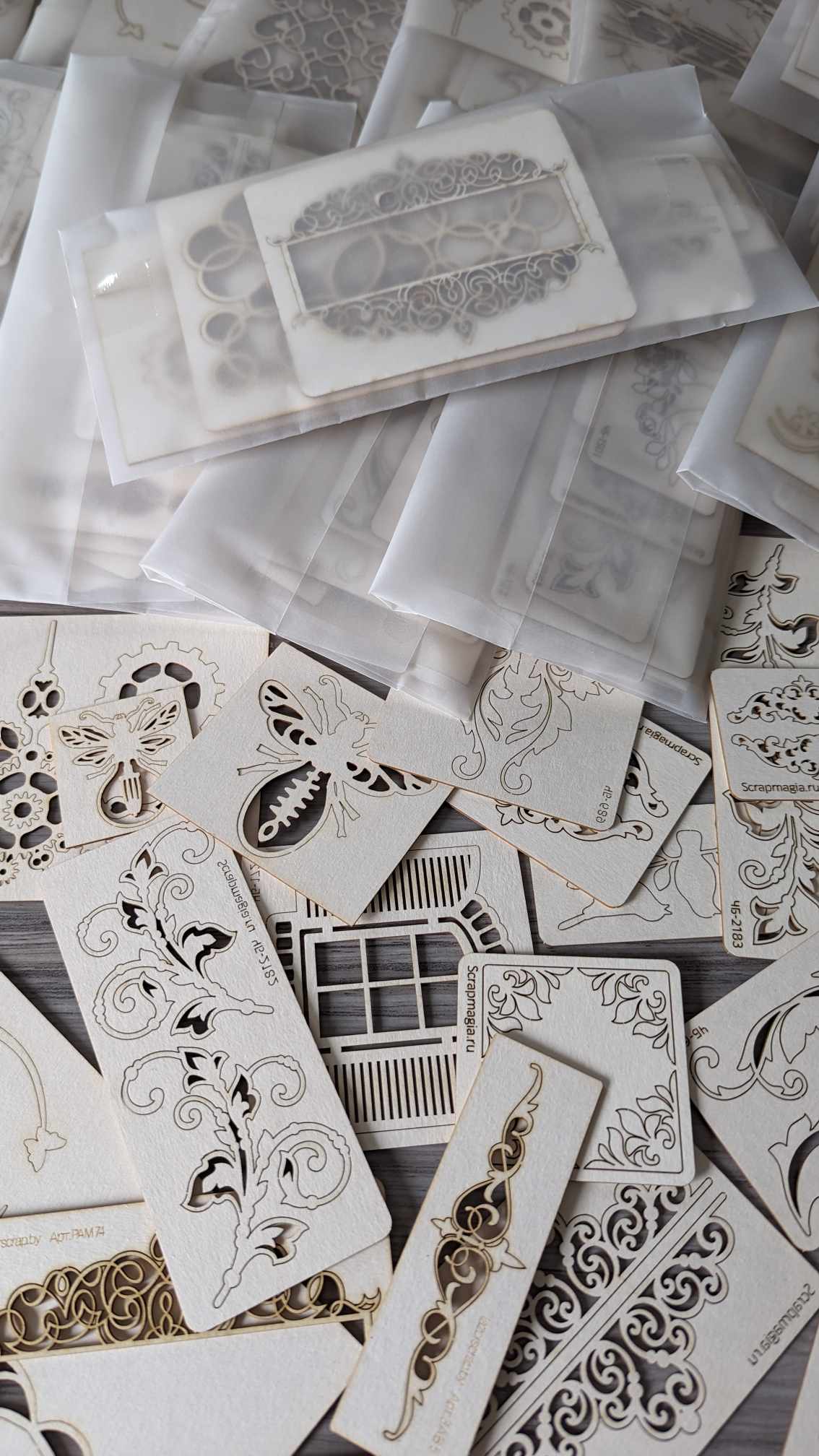 20 Chipboards in Envelope