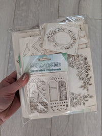 0.5kg of random selection of chipboards