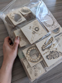 Huge 2kg selection of chipboards for workshops or store