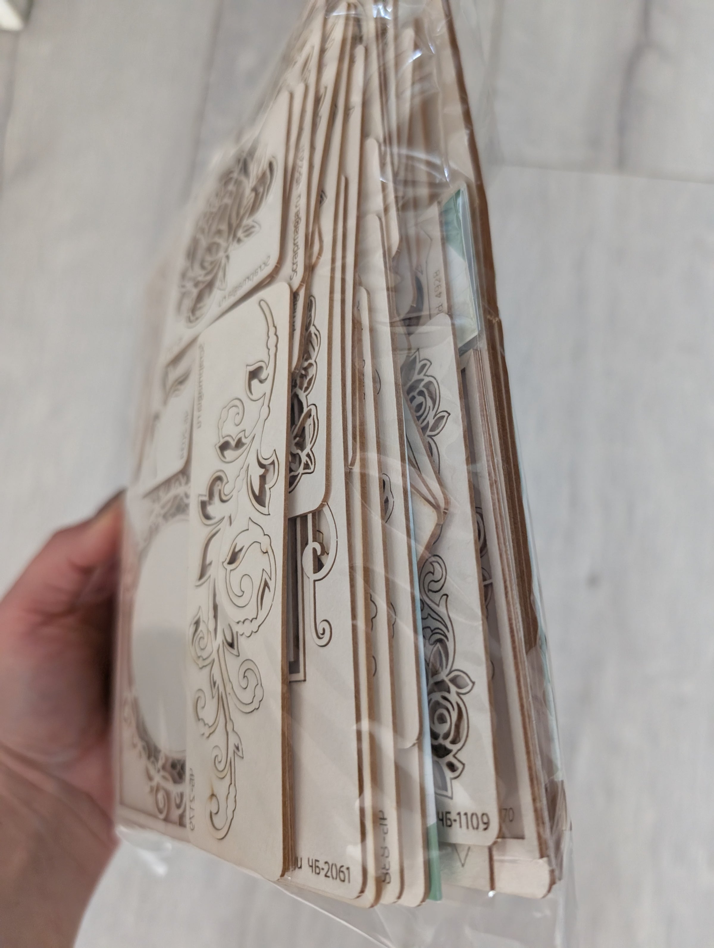 0.5kg of random selection of chipboards