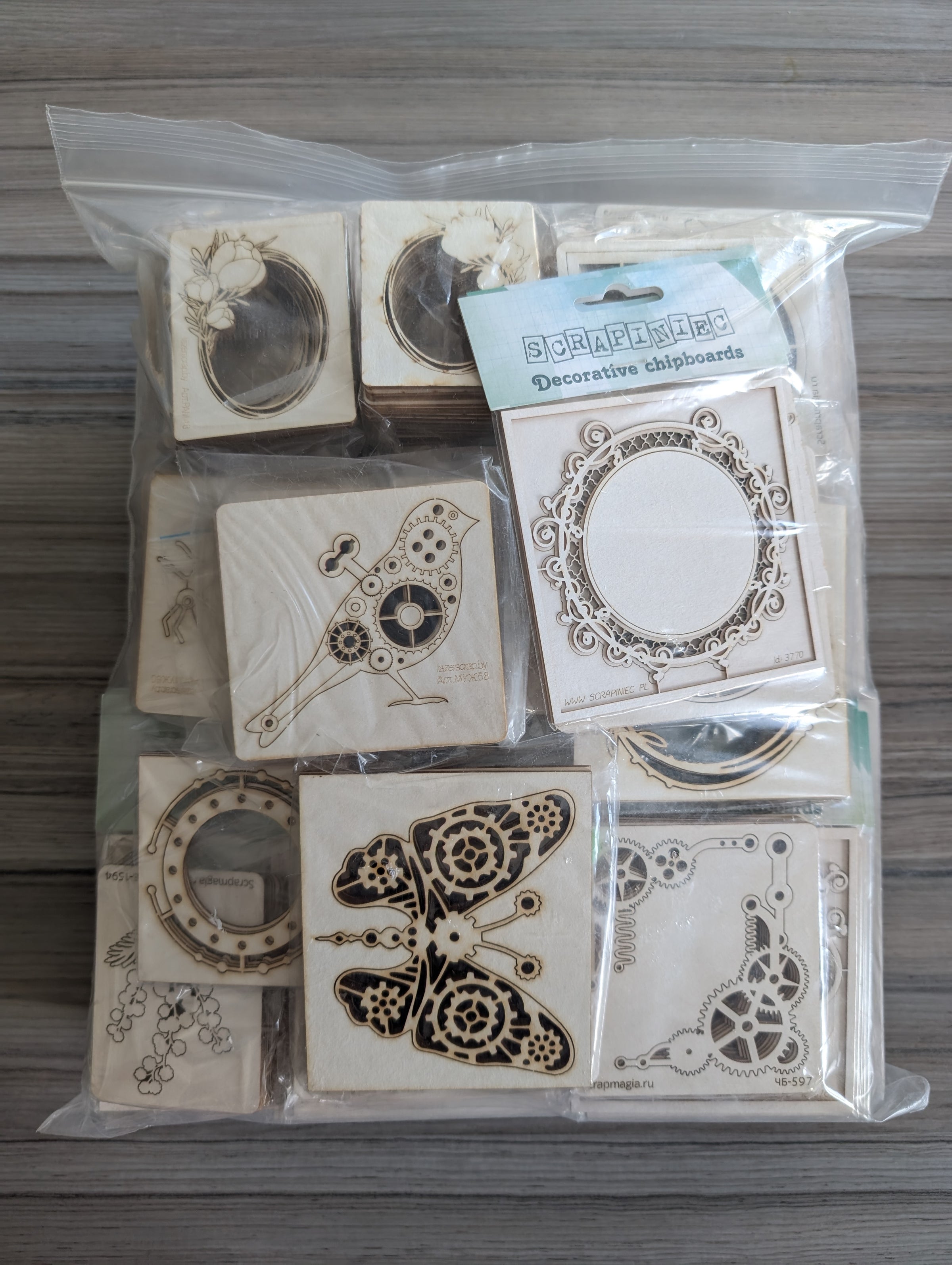 Huge 2kg selection of chipboards for workshops or store