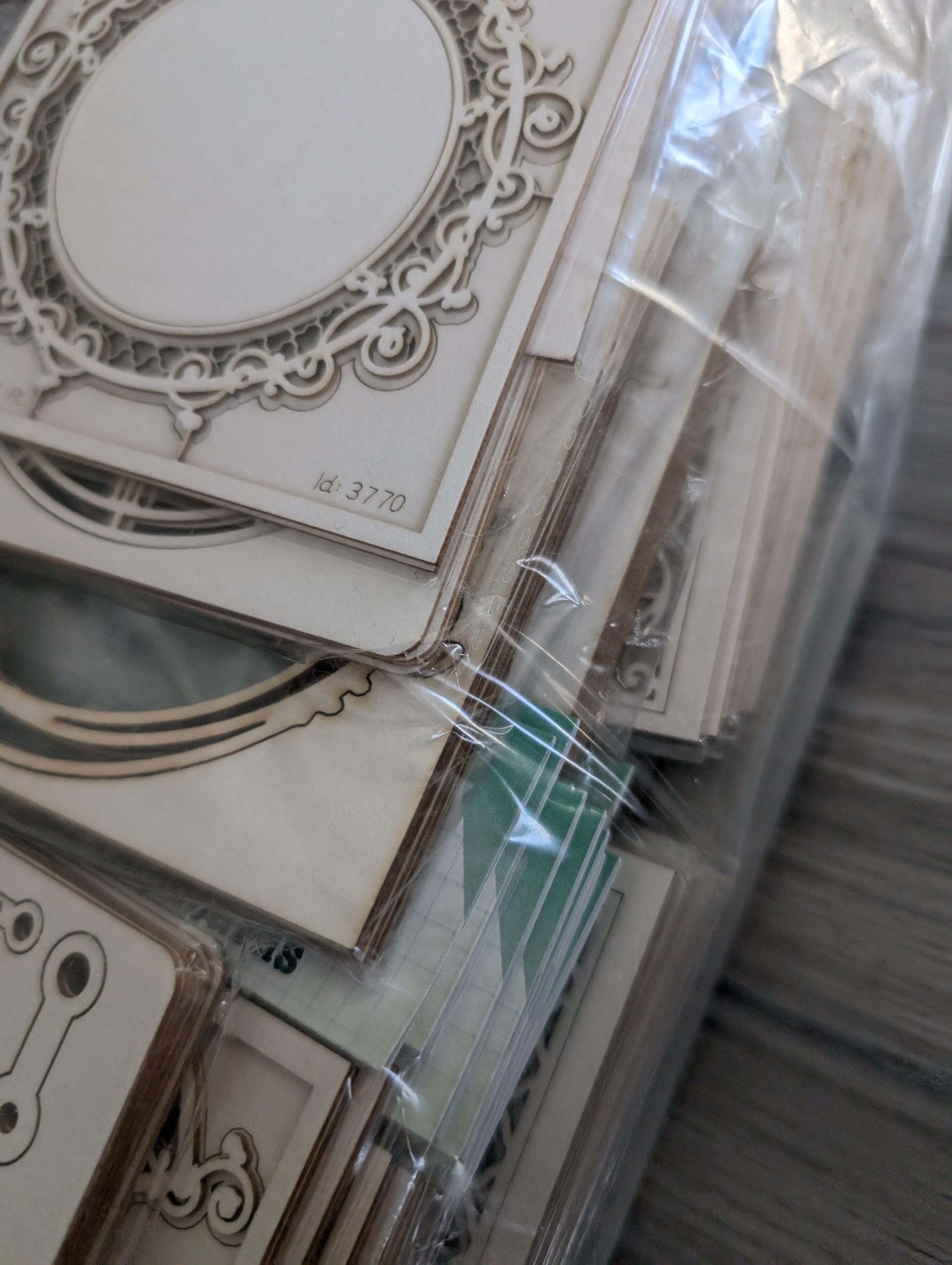 Huge 2kg selection of chipboards for workshops or store